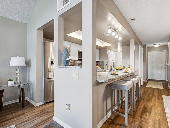 3rd image of 1000 Winderley Pl Unit 10