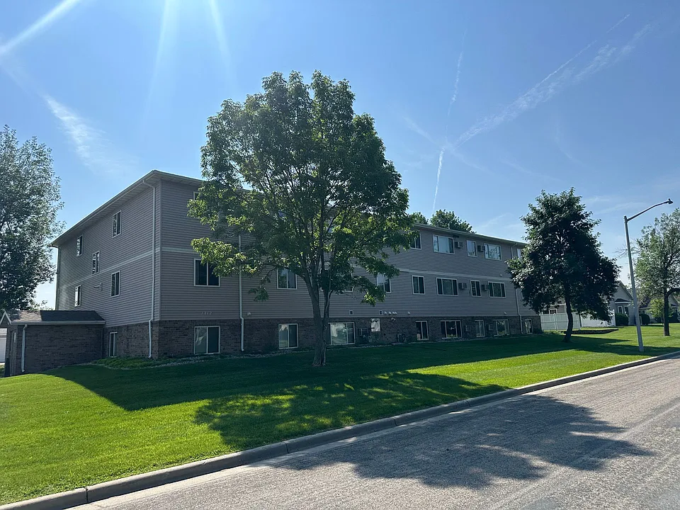 1212 34th Street Cir S #102