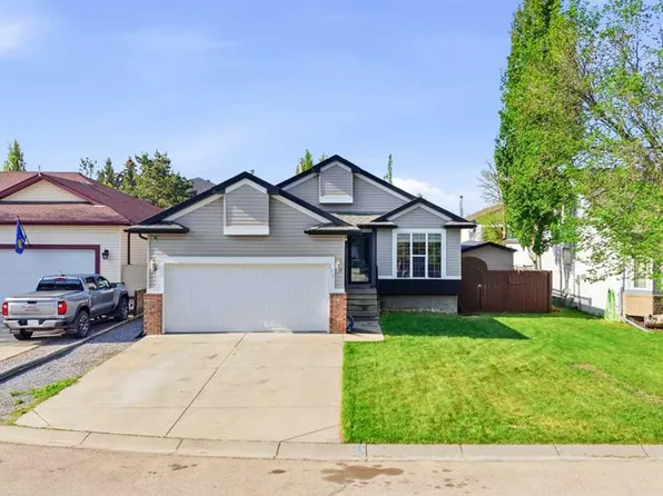206 S Highwood Village Pl NW, High River, AB T1V 1V9