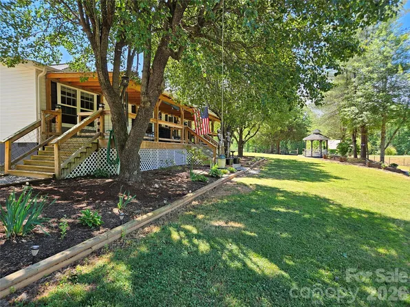 3520 Pea Ridge Rd, Morganton, NC 28655