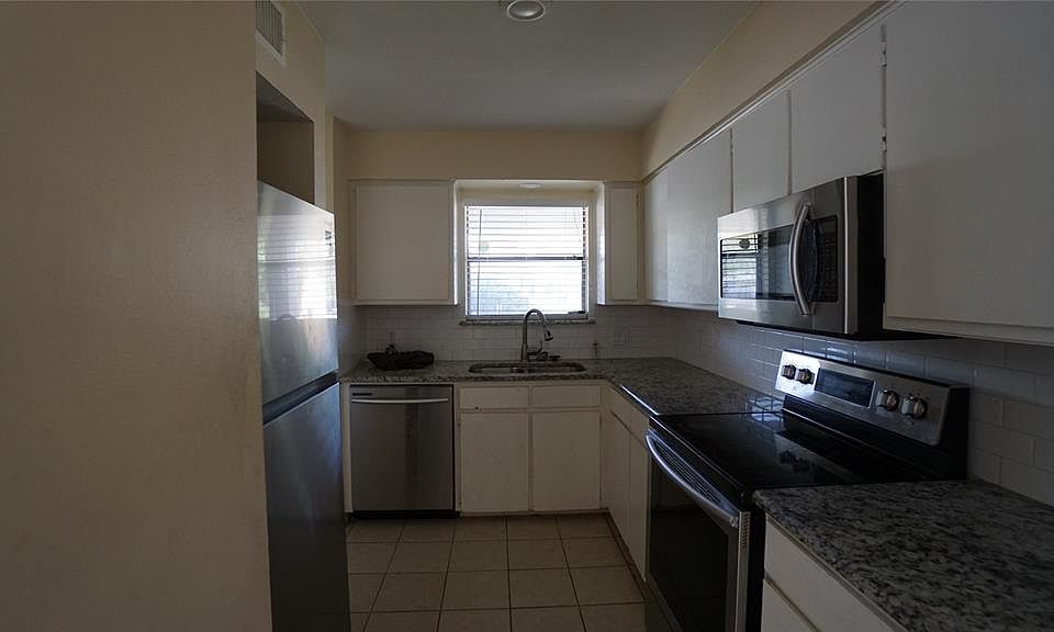 1st image of 2405 Monte Carlo Dr APT B