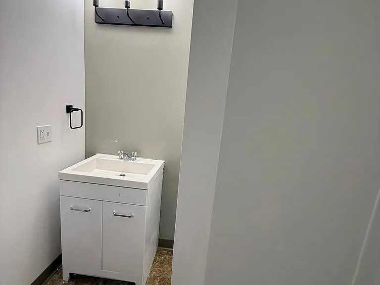 16 Doubleday St #2F — Photo 9