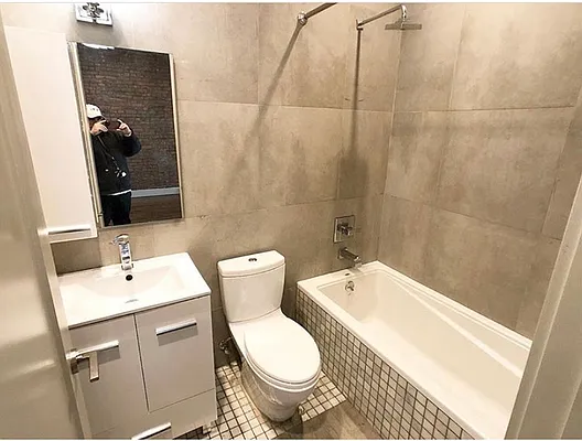 Rented by Premier Metro Realty Corp | media 22