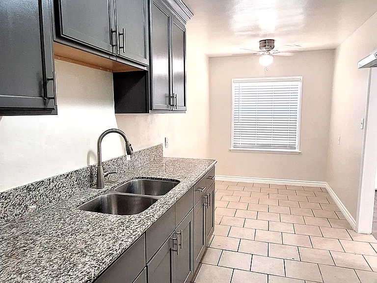 4033 W El Segundo Blvd #D — Photo 12