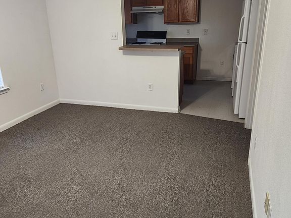3rd image of 4722 Oakmont Village Dr #0
