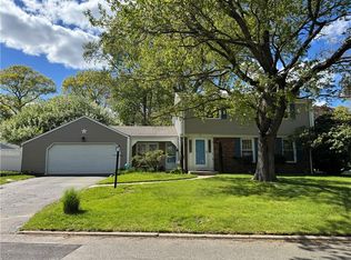 27 Monmouth Dr, East Providence, RI 02915
