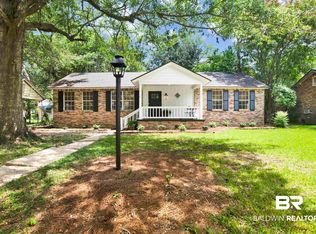 317 Lee St, Chickasaw, AL 36611