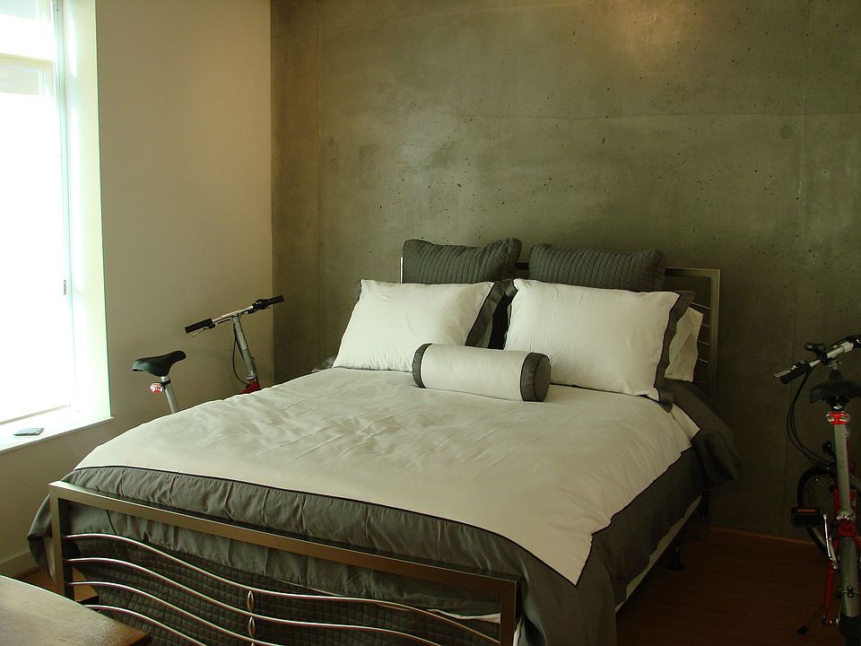 2nd image of 1080 Park Blvd Unit 1216
