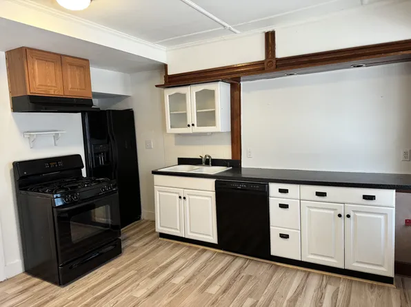 57 Granite St #1, Hardwick, VT 05843