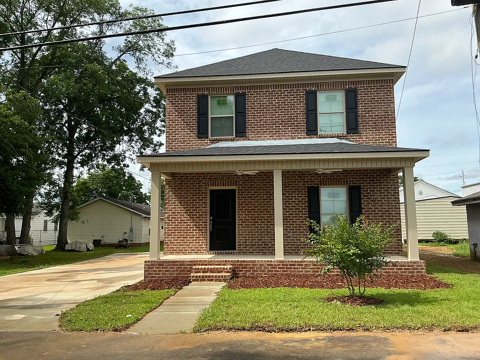 816 Short 18th St