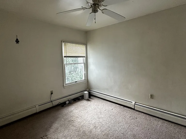 1533 Ross Ave — Photo 11