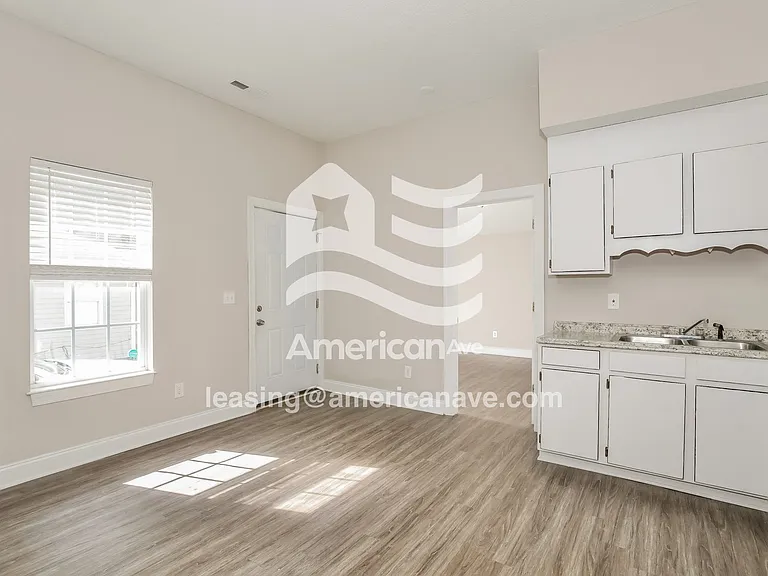 39973_006_wm_-_dining_room_13187412.jpg