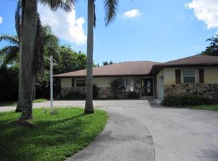 6698 Hillside Ln, Lake Worth, FL 33462