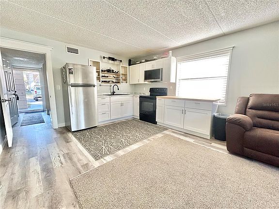 5th image of 2275 62ND AVENUE N #101