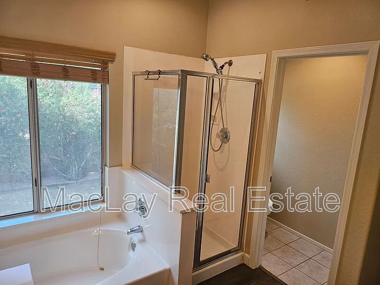 2711 W Megan St — Photo 19
