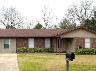 355 Crestfield Cir, Cantonment, FL 32533