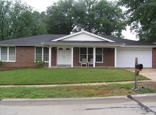 4530 Mooncrest Dr, Saint Louis, MO