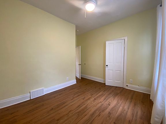 4th image of 10 Shanley St #C