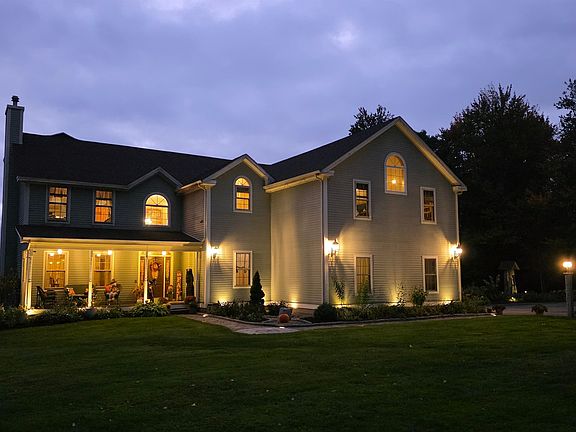 3rd image of 202 South Road