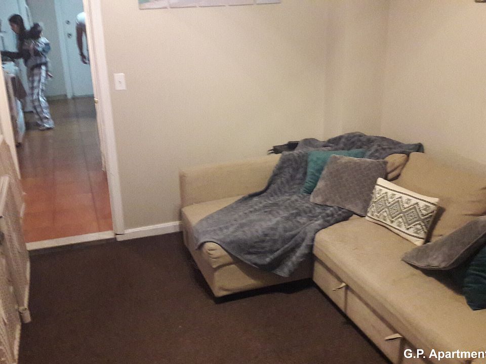 2nd image of 117 Porter St APT 3R
