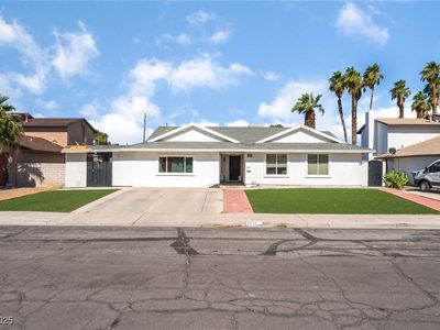 2990 Carnelian St, Las Vegas, NV, 89121