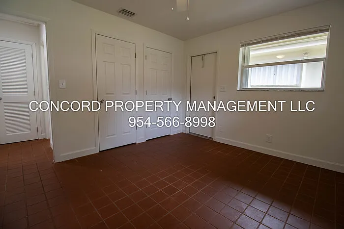 400 SW 8th Ave #8 — Photo 9