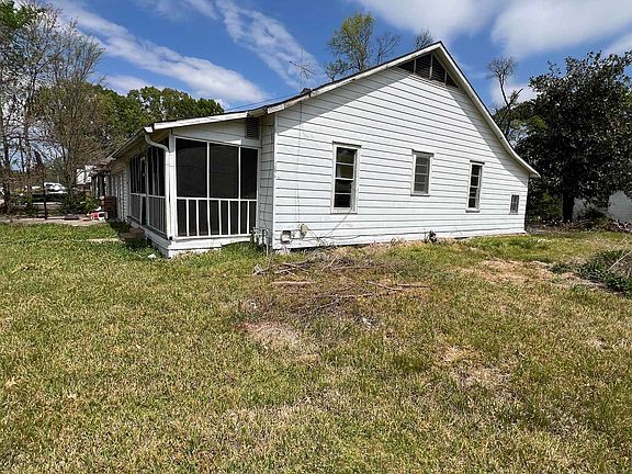 2nd image of 201 Mill Bayou Rd