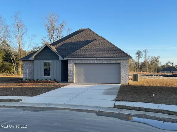 4 Red Oak Dr, Long Beach, MS 39560