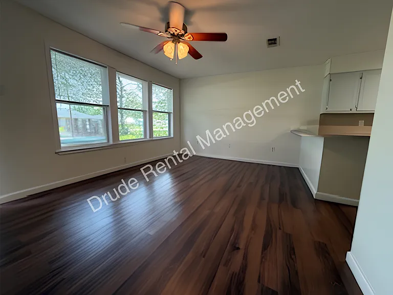 30121 Julia St — Photo 21