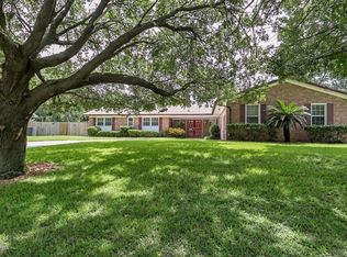 973 Parkridge Cir W, Jacksonville, FL 32211
