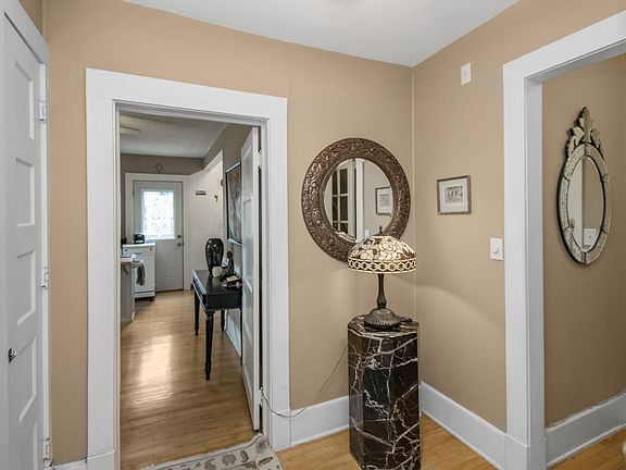 4th image of 1472 Grand Ave APT 2