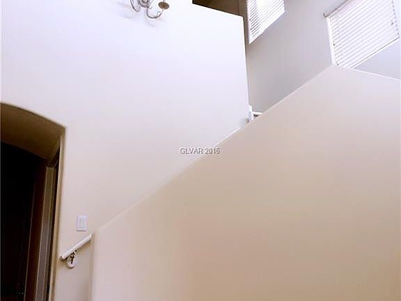 4th image of 6074 Bassio Ave