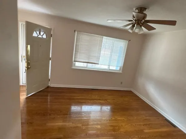 11508 E 51st St, Kansas City, MO 64133