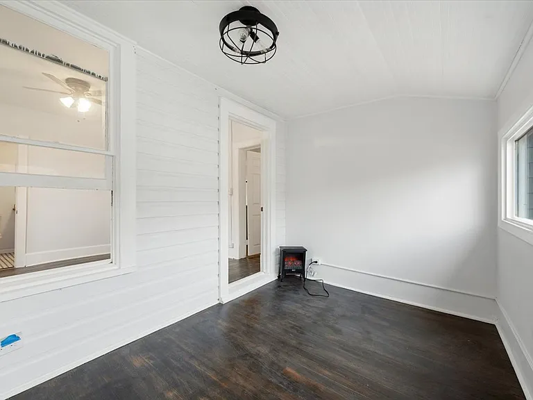 125R Ruxton Ave #2 — Photo 17