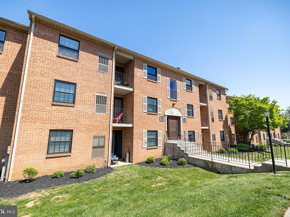 1st image of 3321 Valley Dr #3321
