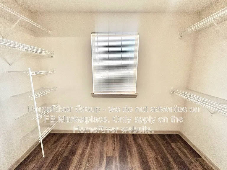 8010 N Elmwood Ave — Photo 11