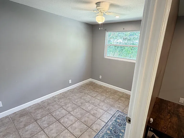 2301 Trelaine Dr S #1/2 — Photo 8