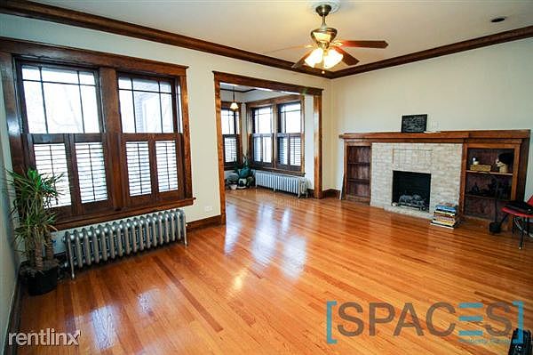1st image of 1427 W Rosemont Ave #2E