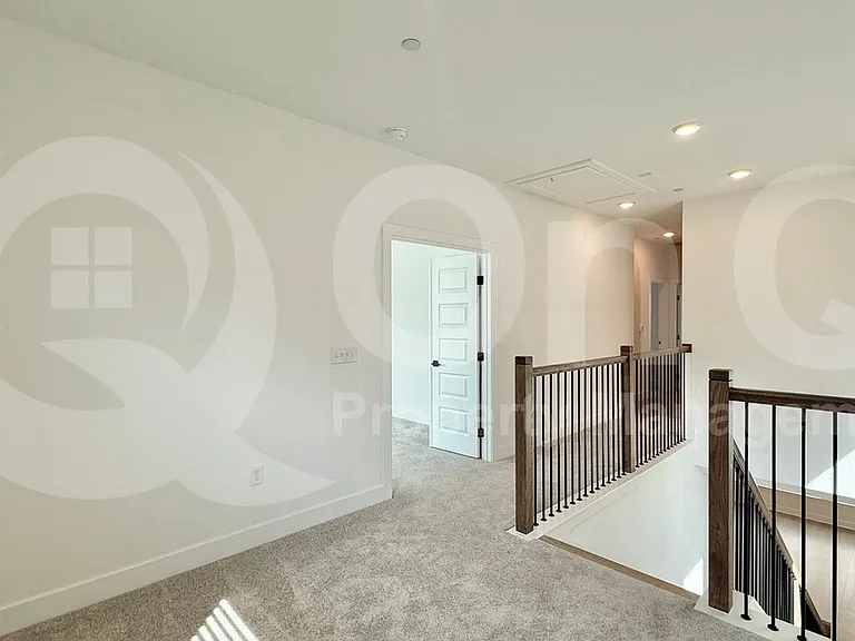 1016 Brickell Loop — Photo 6