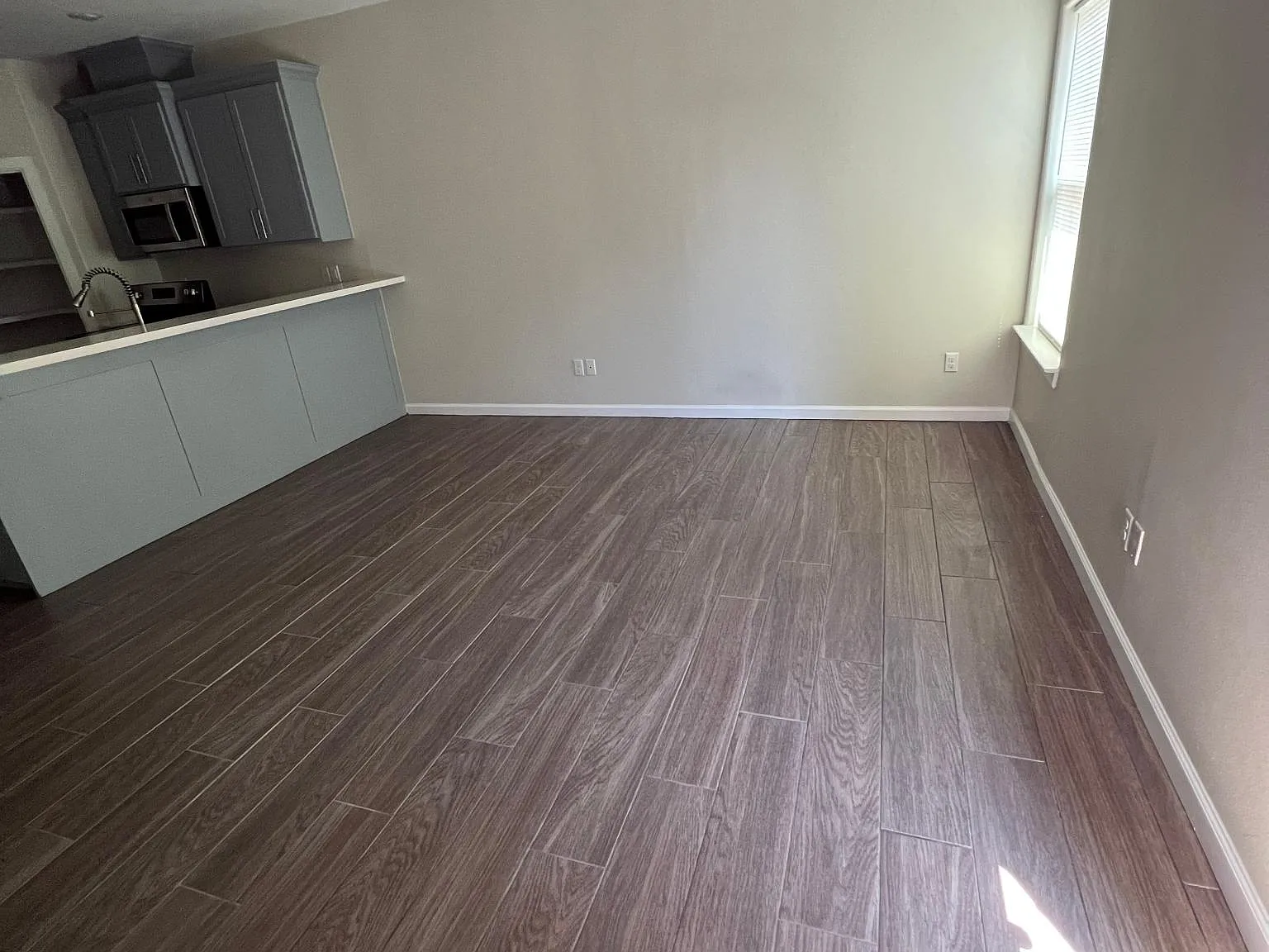 3608 Hawthorne Ave — Photo 3