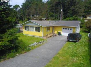 30341 Driftwood Dr, Gold Beach, OR