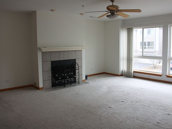 2nd image of 670 Fountainview Dr