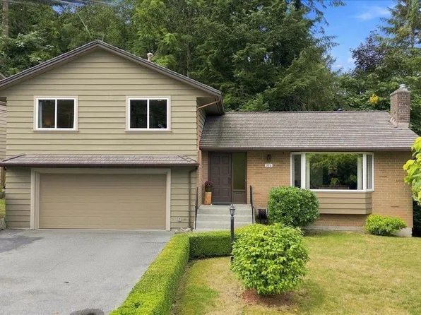 976 Corona Cres, Coquitlam, BC V3J 6Y9