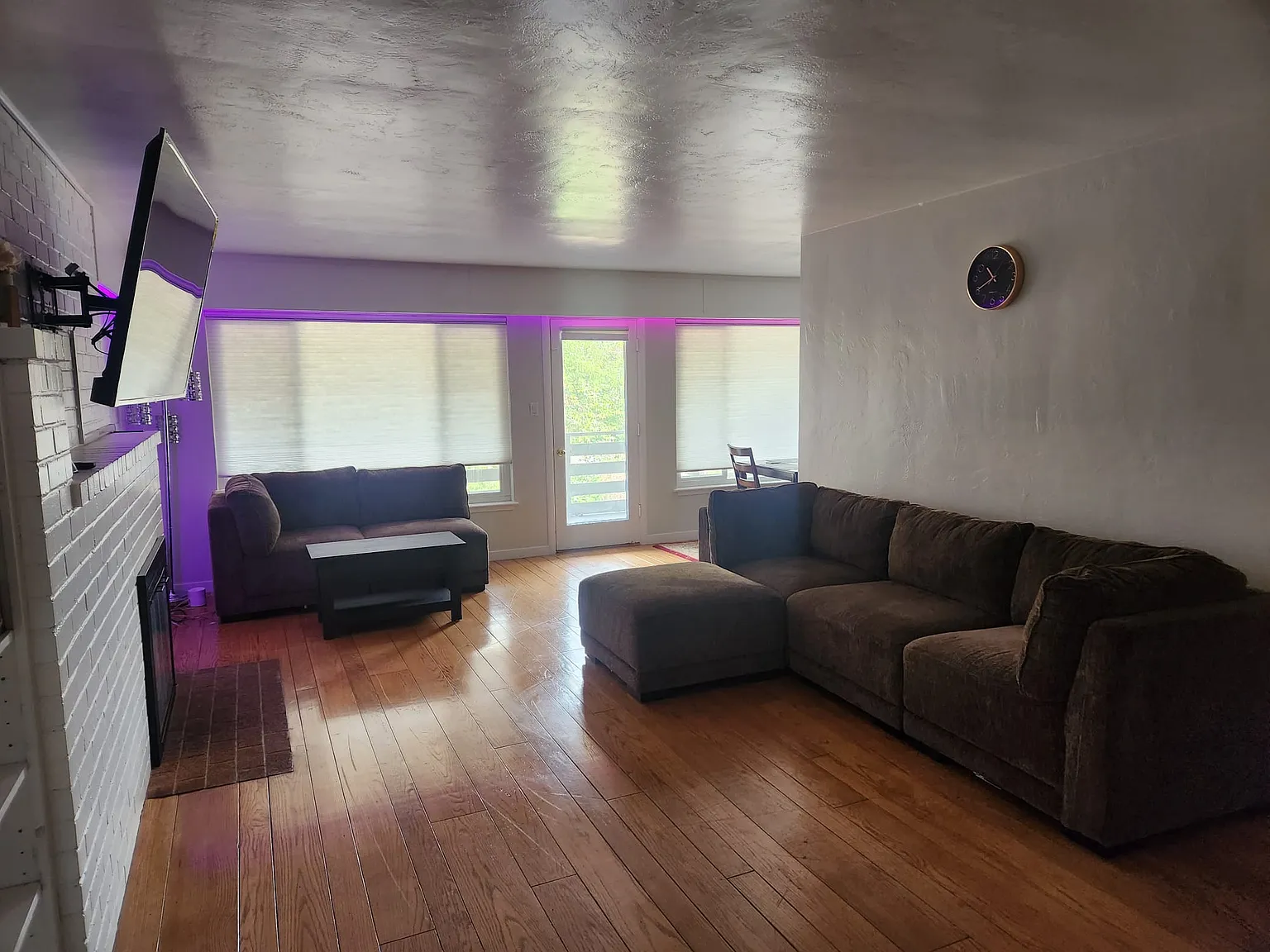2 bed, 1100 sqft, $3,750 — Photo 2