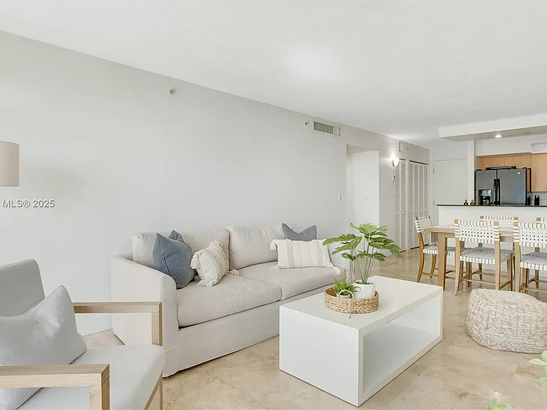 6917 Collins Ave #705 — Photo 7