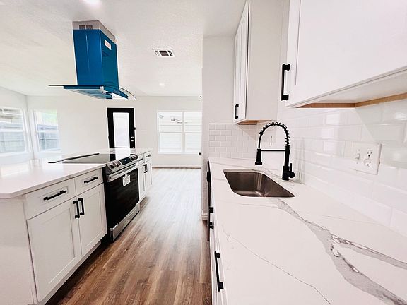 3rd image of 8433 Dixon Ridge Dr #7998753FE