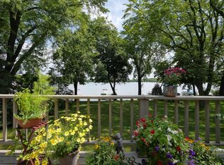 5580 W Lake Dr, West Bend, WI 53095