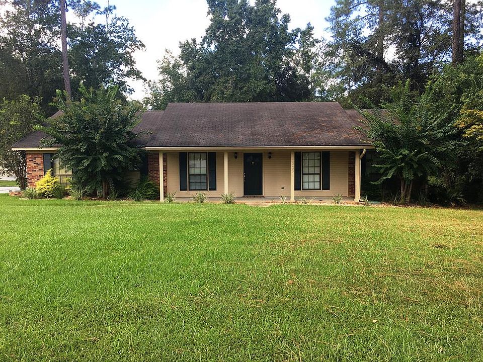 1st image of 2233 Oakgrove Cir