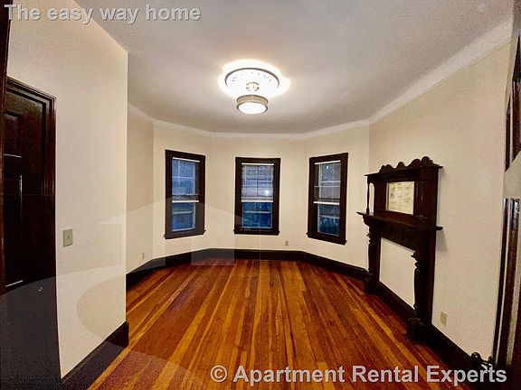 4th image of 11 Lesley Ave #2
