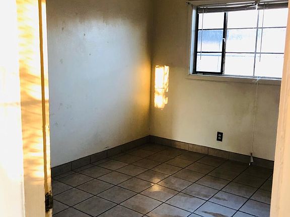 3rd image of 3912 Polk Ave APT 2